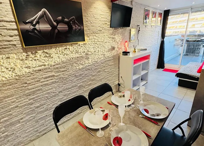 Aphrodix Village Naturiste آجد
